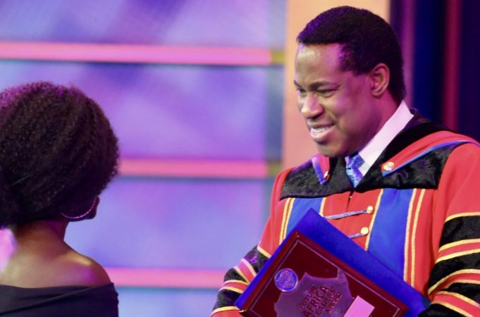 Pastor Chris presents young entrepreneurs, inventors and leaders from across Africa with Future Africa Leaders’ Award.