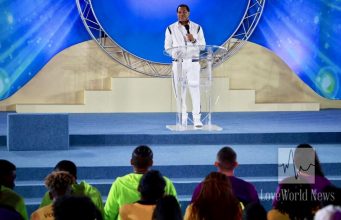 Night Of Insight Kicks Off Int’l Easter Youth Camp With Pastor Chris
