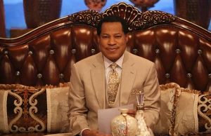 Exhilarating Song Rendition Opens Up October Global Service with Pastor Chris
